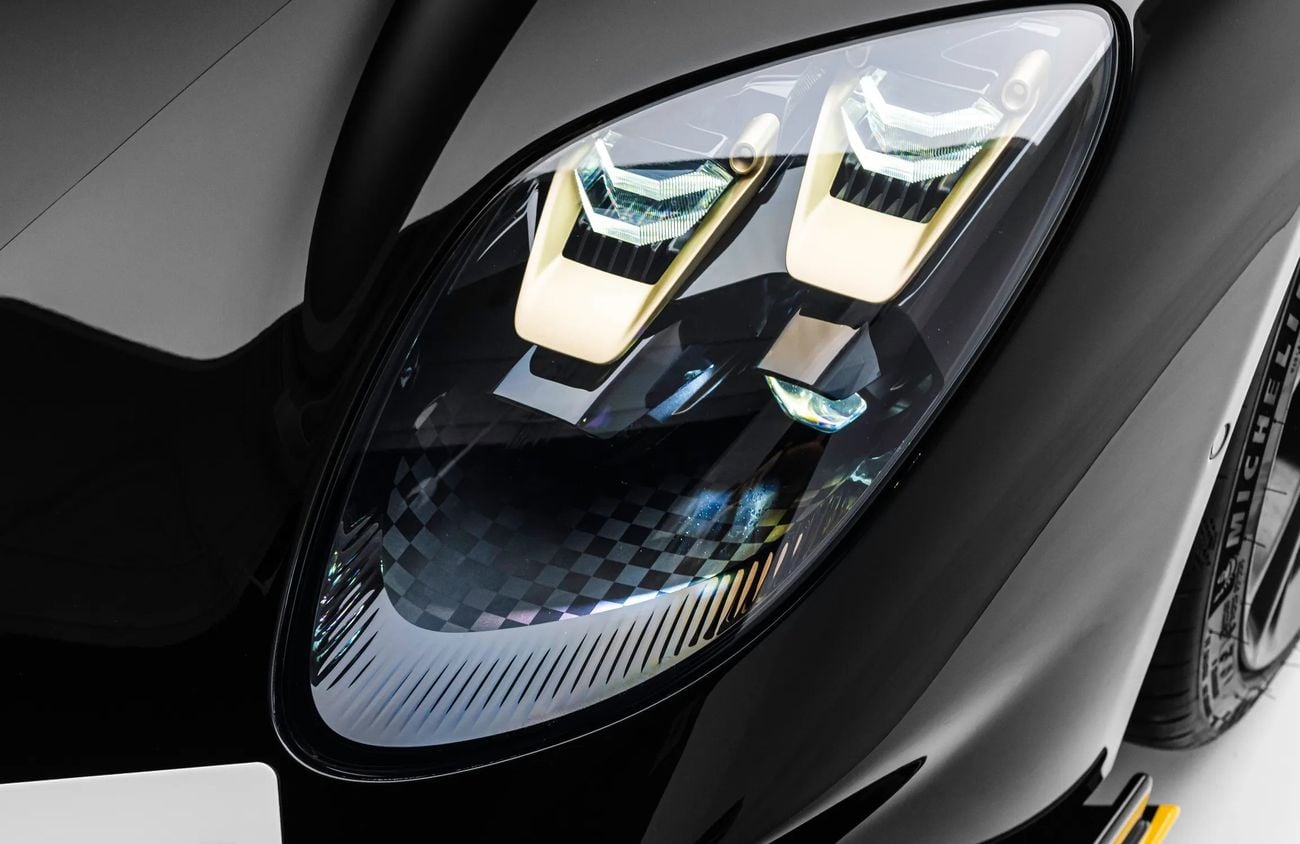 Aston Martin Valhalla 4.0L V8 Twin-Turbo Engine + eMotors