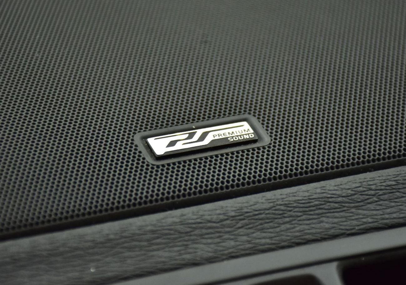 فولفو C70 EXCELLENT DEAL for our Volvo C70 T5 ( 2011 Model ) in Red Color GCC Specs