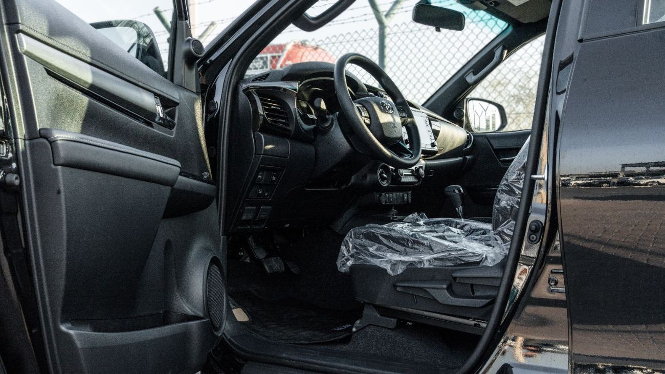 Toyota Hilux ADVENTURE 2026 Toyota Hilux Adventure 4.0L AT Petrol (Black-Black)