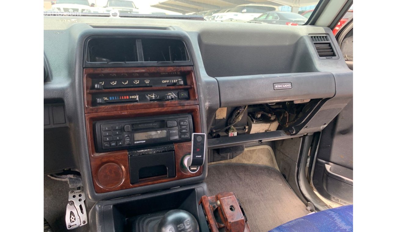 سوزوكي إيسكودو Suzuki Escudo 2002 Japanese Specs Ref# 306