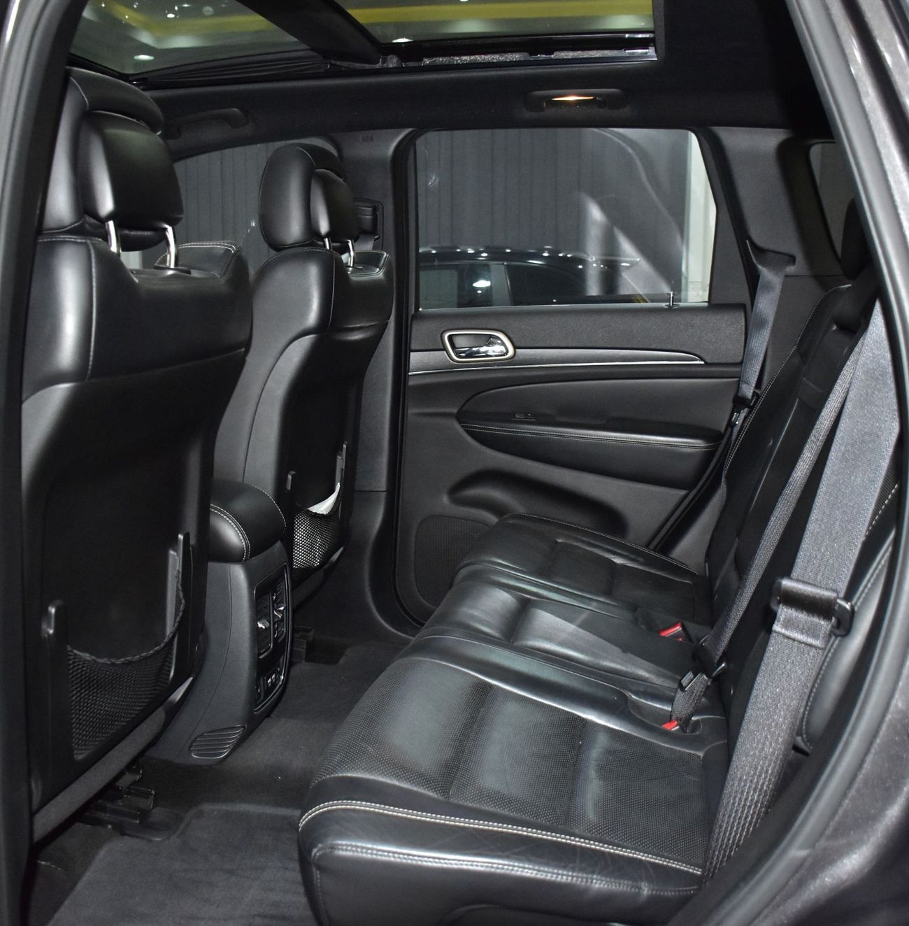 Jeep Grand Cherokee EXCELLENT DEAL for our Jeep Grand Cherokee Limited 4x4 ( 2015 Model ) in Grey Color GCC Specs