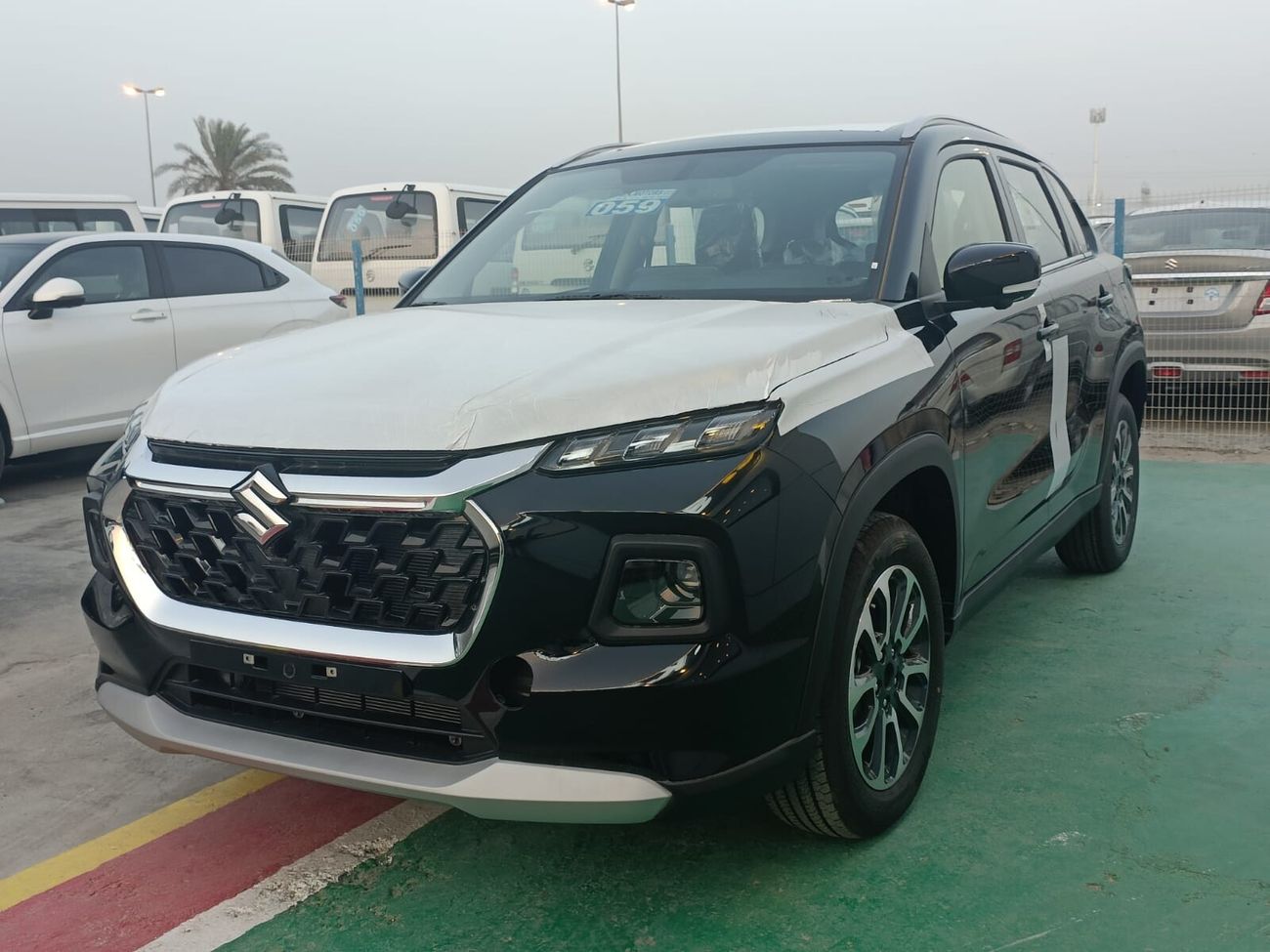 سوزوكي جراند فيتارا 1.5L V4 HYBRID / WITHOUT SR /  360* CAMERA / LEATHER SEATS  (CODE # 100291)