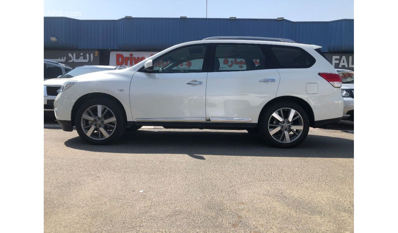 نيسان باثفايندر FUL OPTION NISSAN PATHFINDER 2016 ONLY 1170X60 MNTHLY V6 4X4 EXCELENT CONDITION UNLIMITED KM WARANTY