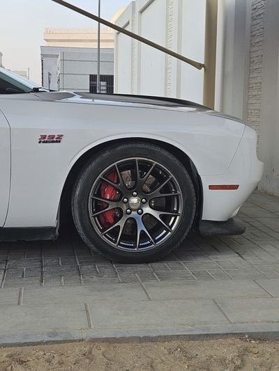Dodge Challenger SRT 6.4L