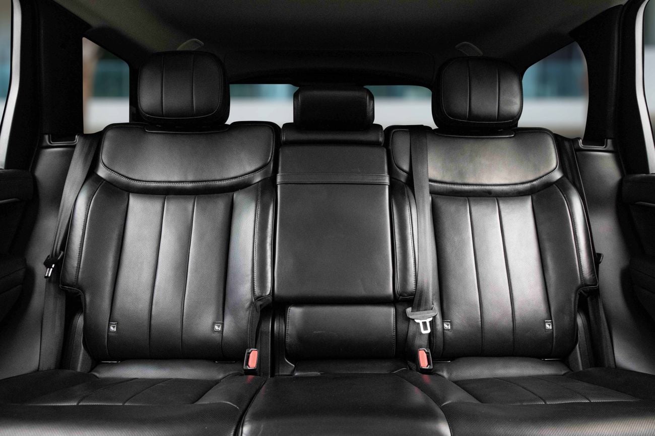 لاند روفر رينج روفر HSE Range Rover HSE | 6,855 P.M | 0% Downpayment | 8 CYLINDER | ONE OWNER
