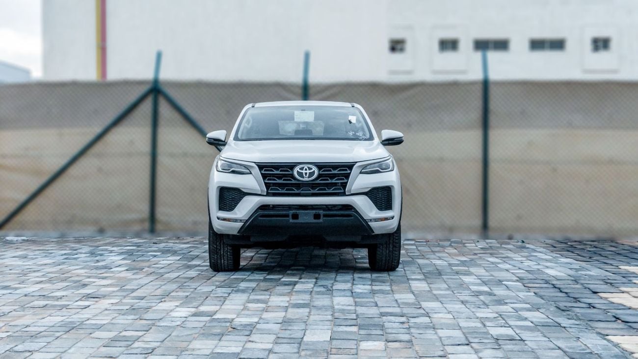Toyota Fortuner EXR 2026 Toyota Fortuner GX 2.7L AT Petrol (White-Tan) RWD