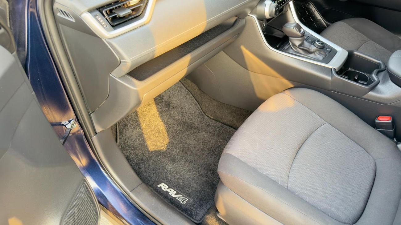 Toyota RAV4 HYBRID | BSM | BACK CAMERA | AUTOMATIC TRANSMISSION | 2.5L | DUAL EXHAUST PIPE | 2024