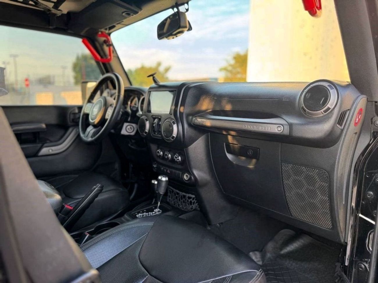Jeep Wrangler Unlimited Sport 3.6L A/T Jeep Wrangler Unlimited 2016 GCC specs