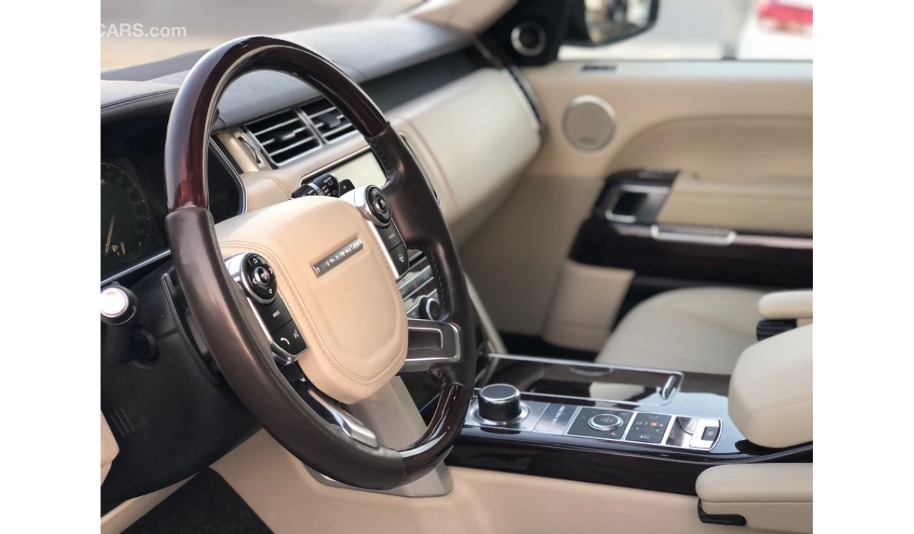 Land Rover Range Rover RANG ROVER VOUGE MODEL 2013 GCC CAR PERFECT CONDITION FULL OPTION