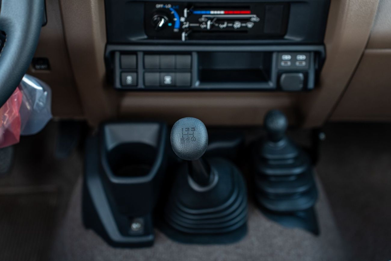 تويوتا لاند كروزر Toyota Land Cruiser LC76Hardtop2025 4.0L Petrol4WD Transmission A