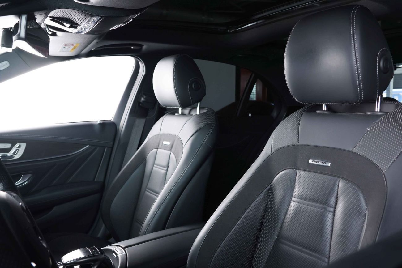 Mercedes-Benz E 53 AMG Std 3.0L 2019-MERCEDES BENZ E53 AMG-WARRANTY AND SERVICE CONTRACT AVAILABLE-FULL SERVICE HISTORY