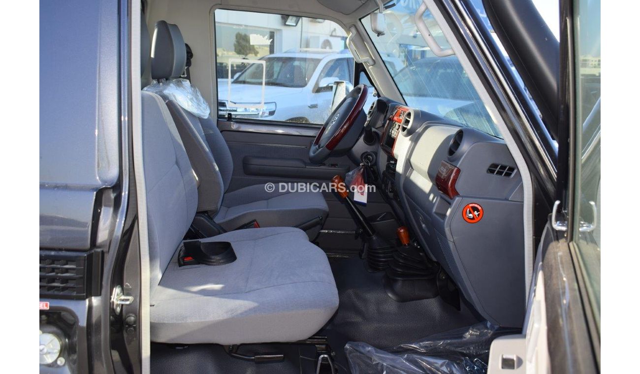 Toyota Land Cruiser Pick Up 79 SINGLE CAB PICKUP V8 4.5L DIESEL MT WITH DIFF.LOCK
