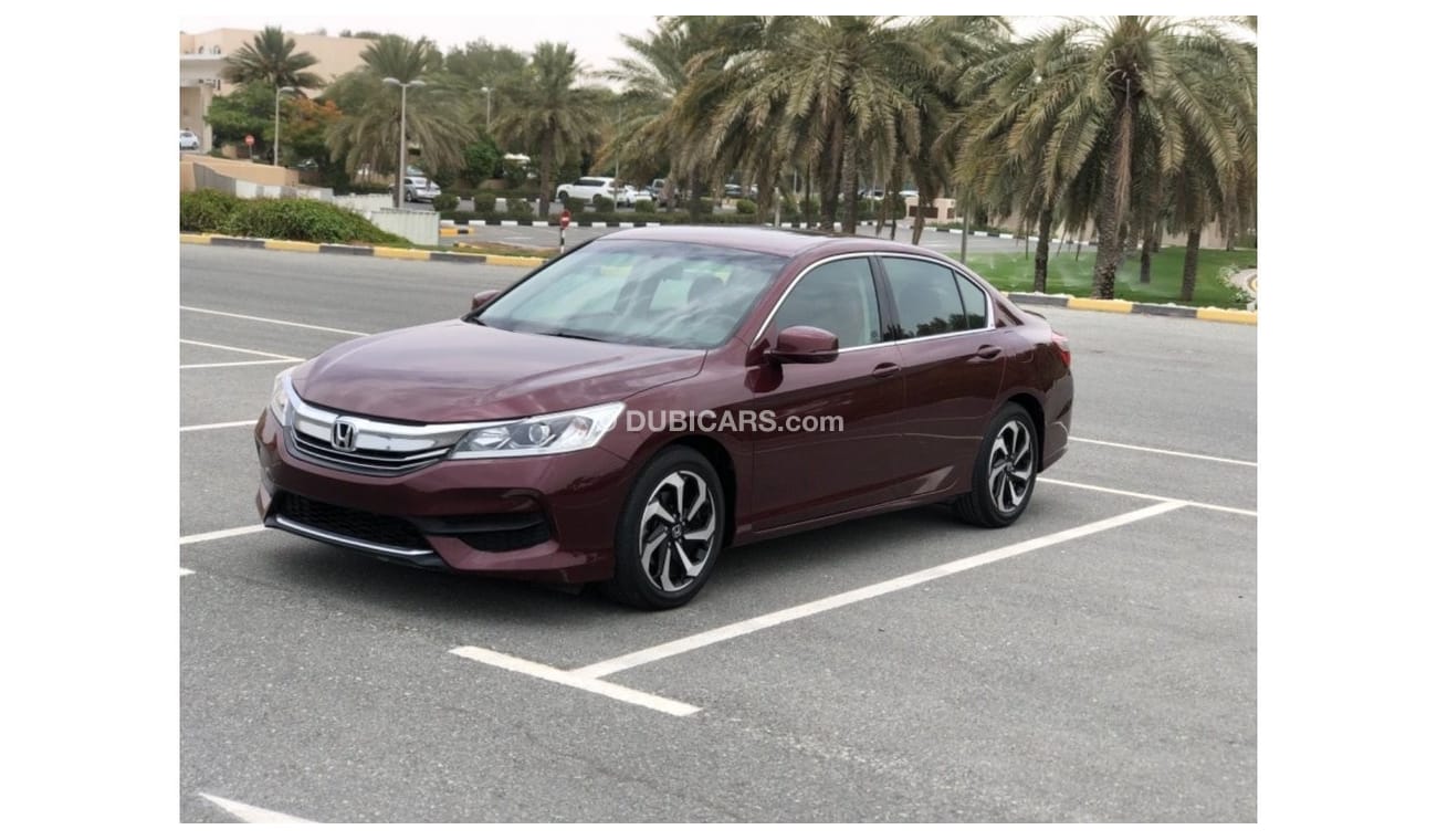 Honda Accord LX Model 2017 GCC CAR PERFECT CONDITION INSIDE AND OUTSIDE FULL OPTION SUN ROOF LEATHER SEATS NAVIGA