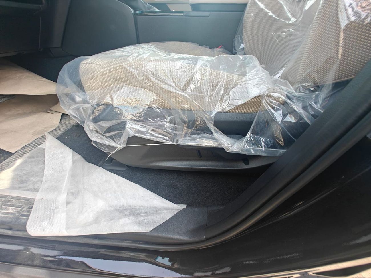 تويوتا برادو 2.4L PETROL AUTOMATIC TRANSMISSION