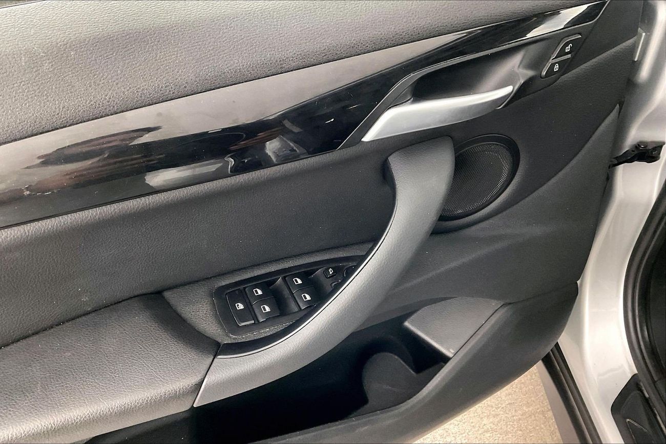 BMW X1 sDrive 20i Exclusive | National Day Celebration | Guaranteed Warranty | 0 Down Payment