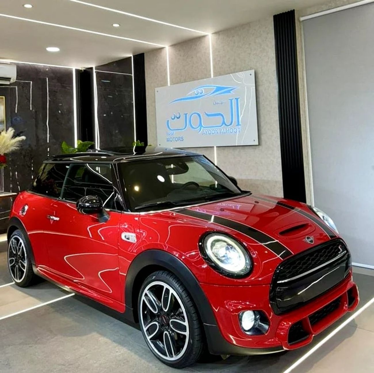 ميني كوبر LOVELY S JCW || GCC || TOP OF THE RANGE || PANORAMIC || ACCIDENTS FREE || LOW MILEAGE