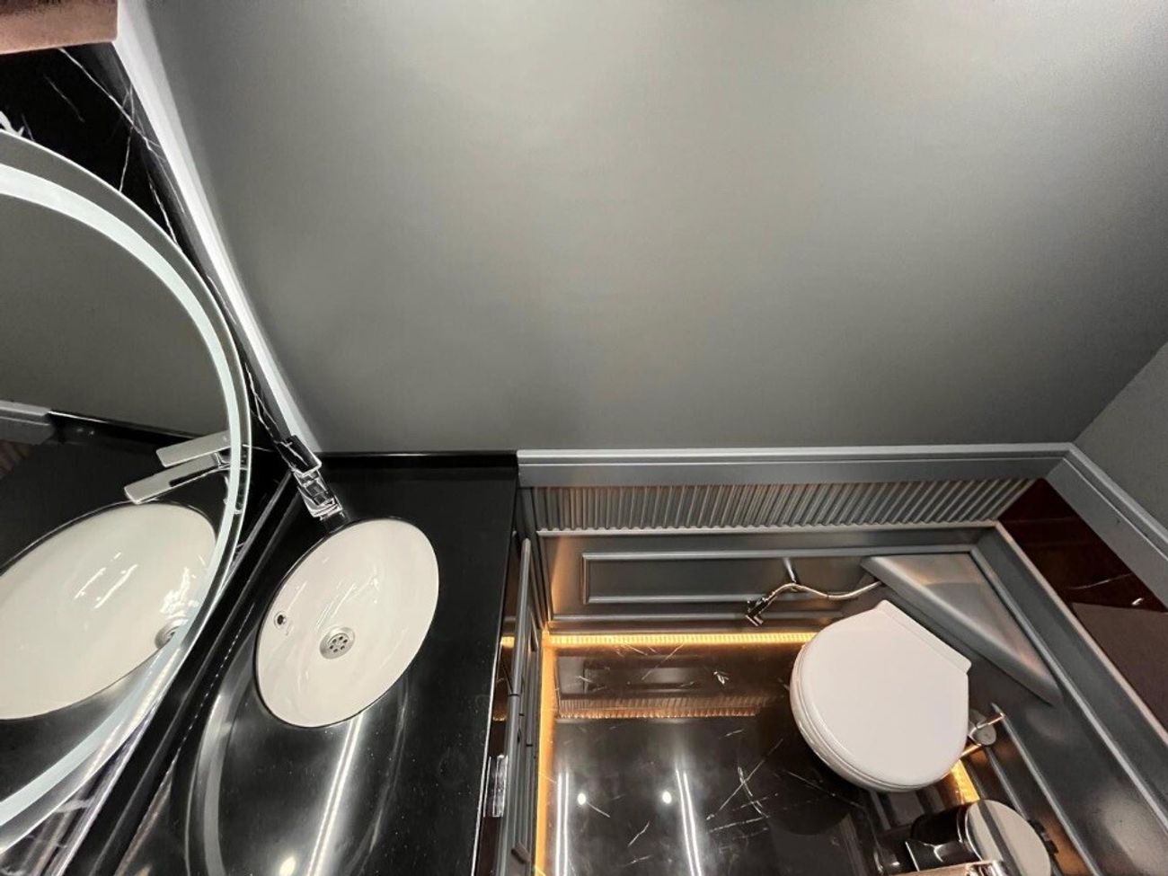 مرسيدس بنز سبرينتر 2024 VVIP MERCEDES SPRINTER with Extra AC, VB Rear Air Suspension and Toilet with Warranty