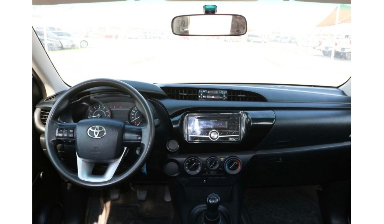 Toyota Hilux 2018 | HILUX GL 4X2 DOUBLE CABIN WITH GCC SPECS AND EXCELLENT CONDITION