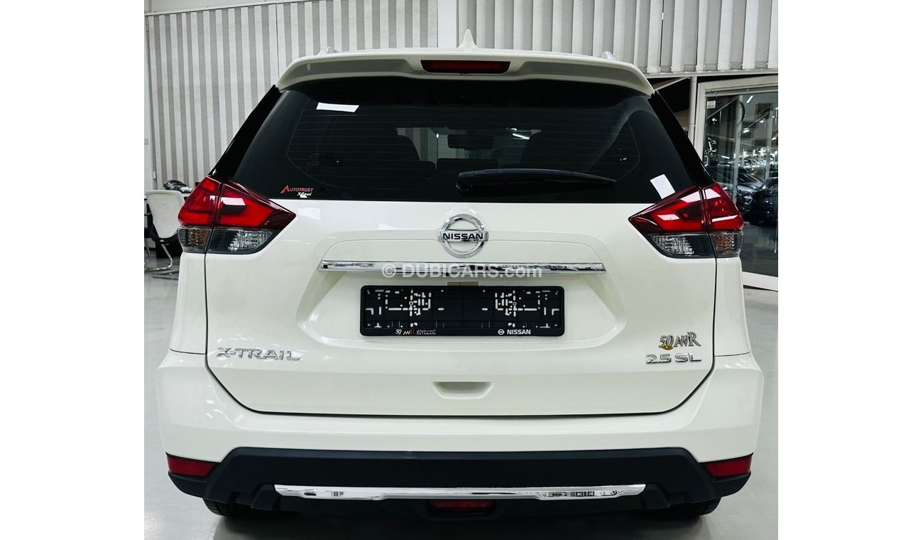 نيسان إكس تريل GCC .. FSH .. SL .. Perfect Condition .. 2,5L .. Top Range