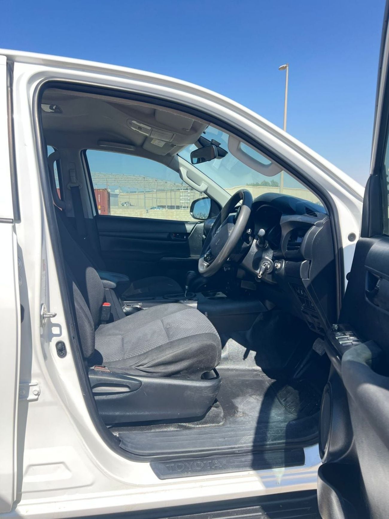 Toyota Hilux Diesel Engine ,2.4 liter ,Automatic Gear ,year Model 2019 ,Right Hand Drive ,Only For Export Fvailab