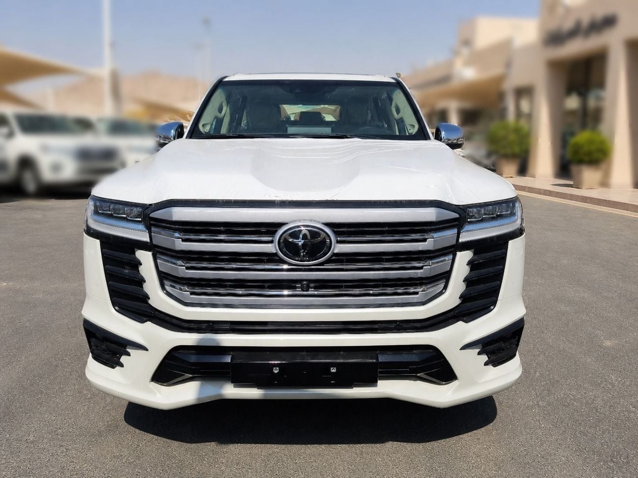 تويوتا لاند كروزر 2024 Toyota Land Cruiser LC300 VX-V Limited (High-Option with Radar) 7-Seater 4.0L V6 Petrol A/T 4WD
