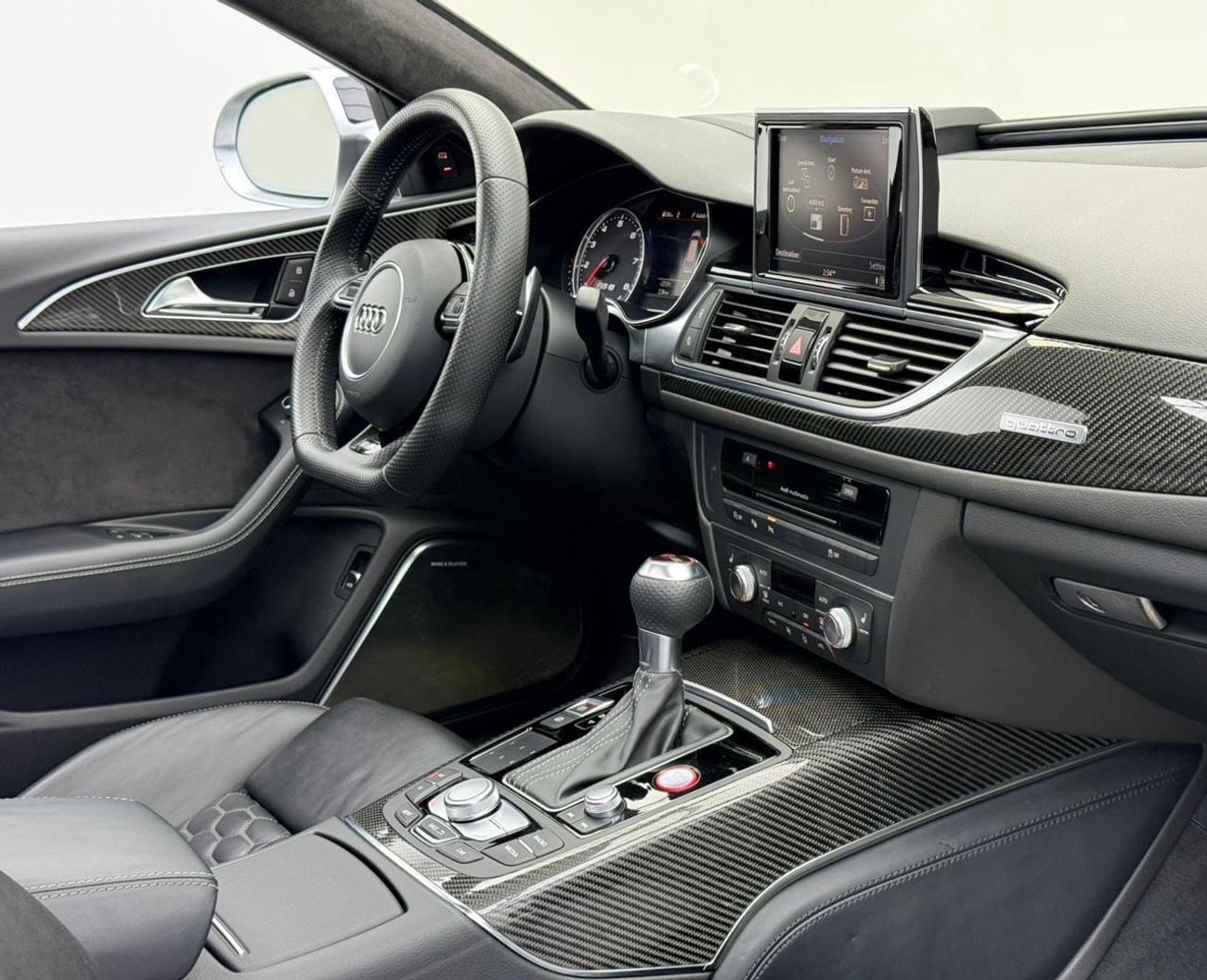 Audi RS6 Performance 4.0L 2017 Audi RS6 Performance, Full Audi Service history, GCC
