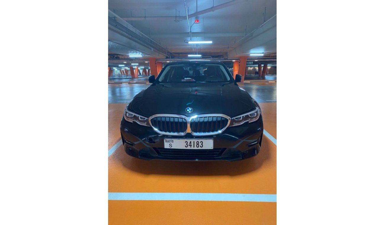 بي أم دبليو 320 BMW 320 i 2022 مواصفات يابانية بحالة ممتازة