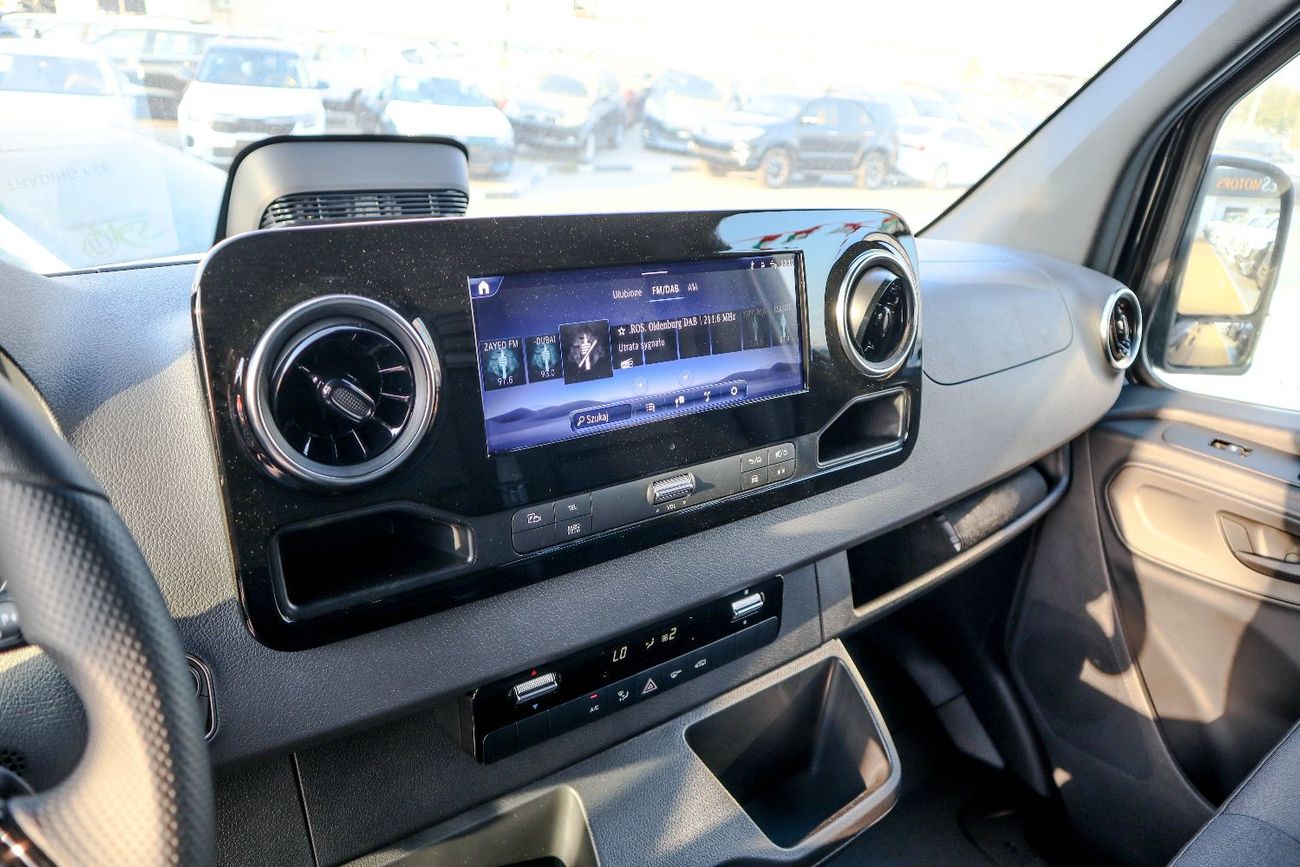 مرسيدس بنز سبرينتر Mercedes-Benz Sprinter 519 CDI – 2025 Model