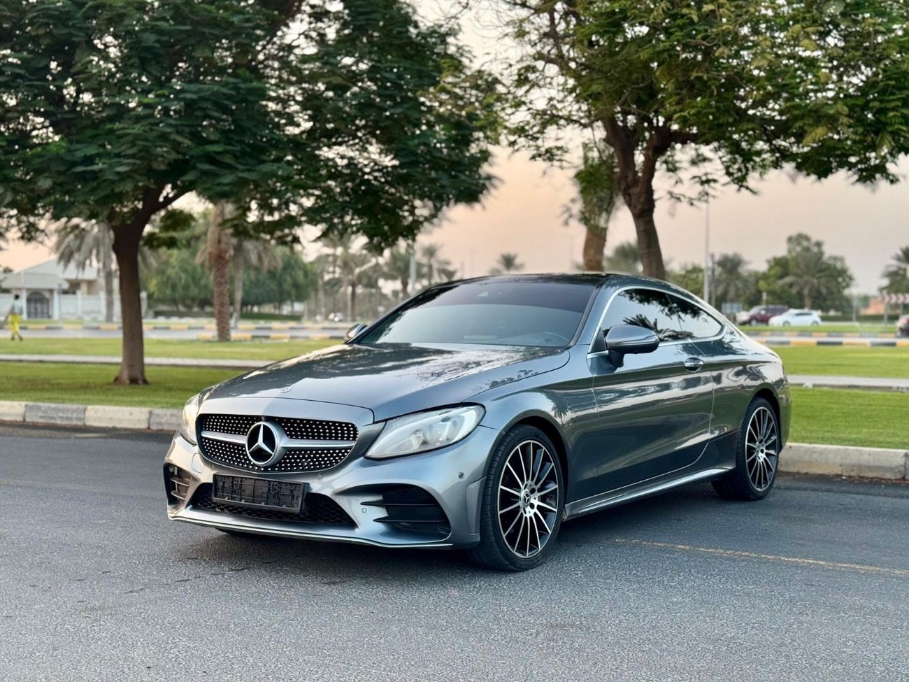 Mercedes-Benz C 200 MERCEDES C200 COUPE MODEL 2018 GCC SPACE FULL OPTION