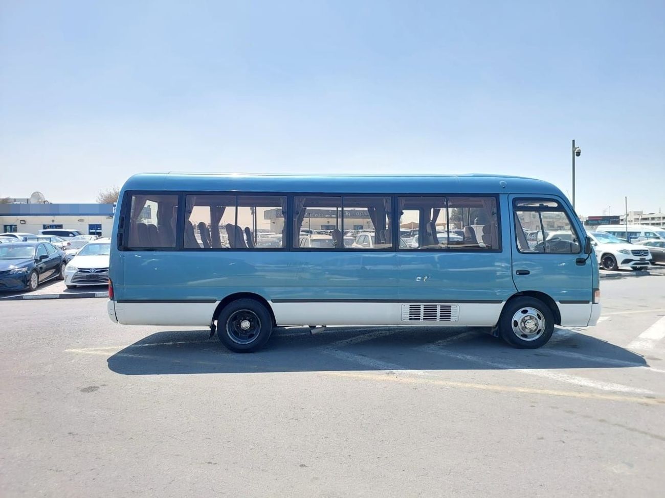 Toyota Coaster TOYOTA COASTER BUS RHD 1998 MODEL 4.2 L DIESEL AUTOMATIC(PM05001)