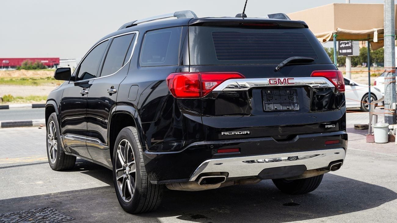 GMC Acadia DENALI