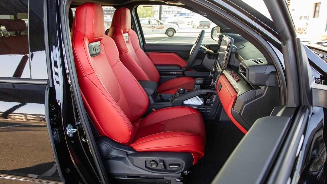 Toyota Tacoma 2.4L V4 TRD PRO I-FORCE MAX Hybrid 4WD/2025