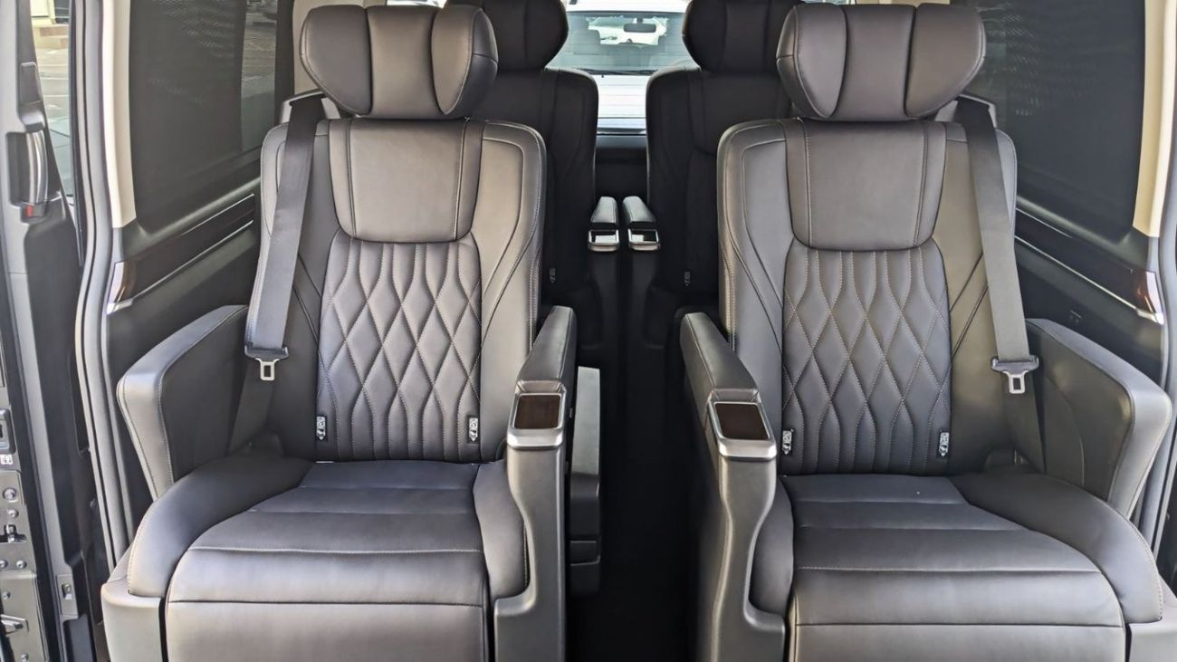 Toyota Granvia Premium 3.5L-6CYL Excellent Condition GCC Specs