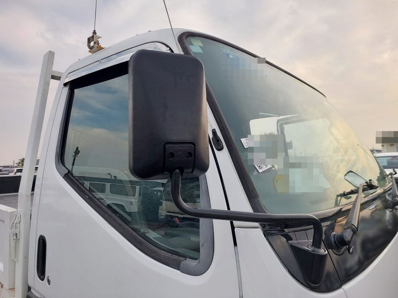 ميتسوبيشي فوسو كانتير MITSUBISHI CANTER TRUCK RHD 1996 MODEL 4.5 L DIESEL MANUAL(PM20996)