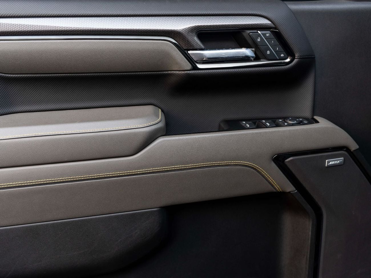 شيفروليه سيلفارادو 1500 ZR2 CREW CAB