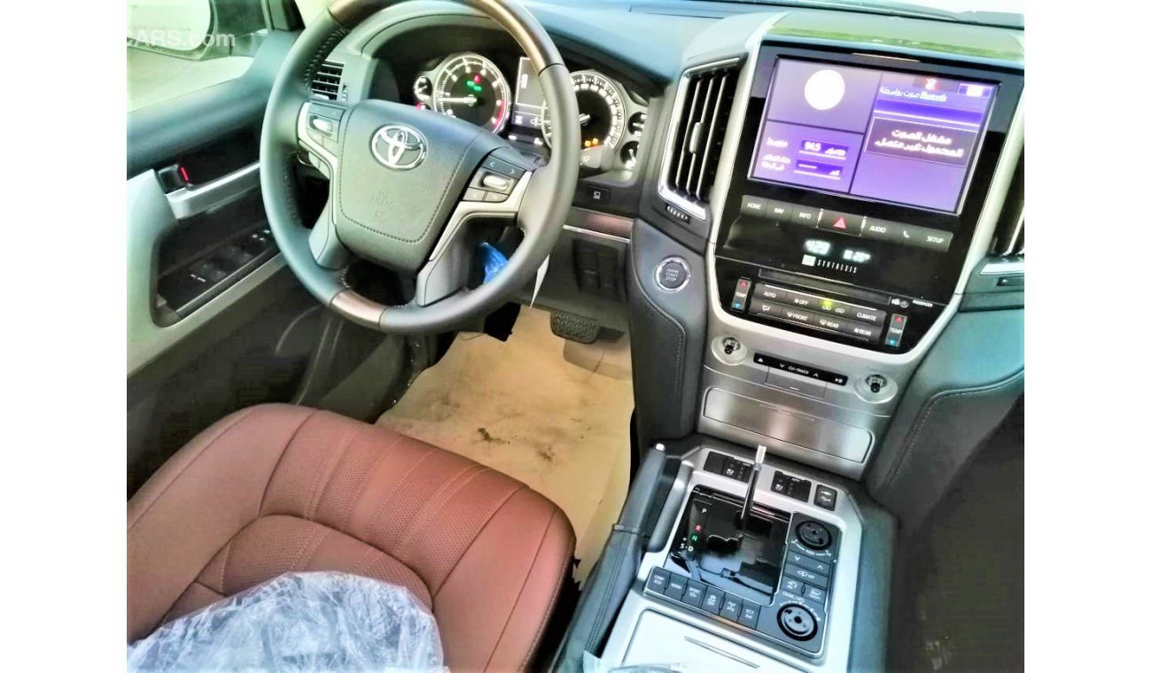 Toyota Land Cruiser v8  petrol  vxs