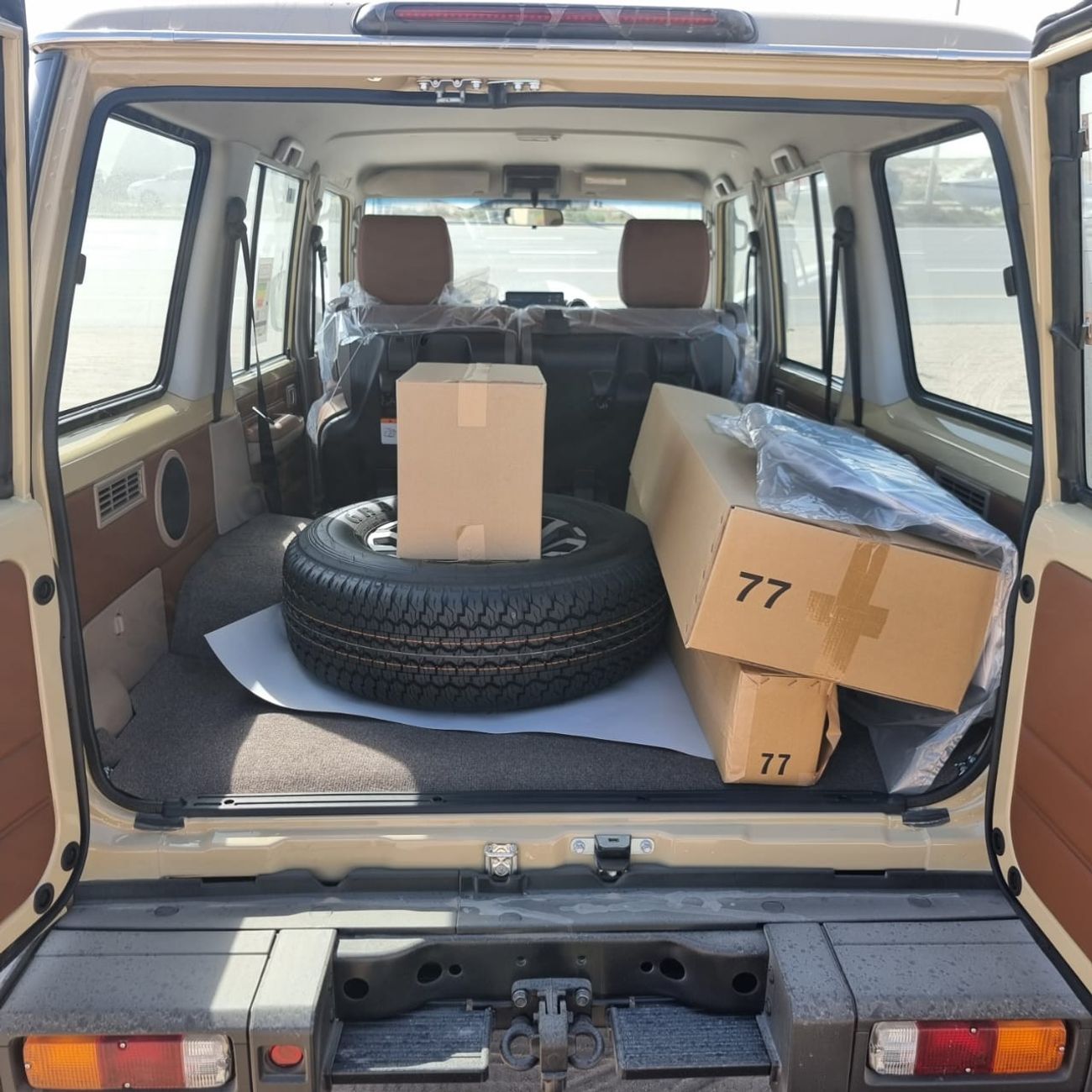 Toyota Land Cruiser 70 LX76 V6 4.0L PETROL A/T FULL OPTION 2024YM