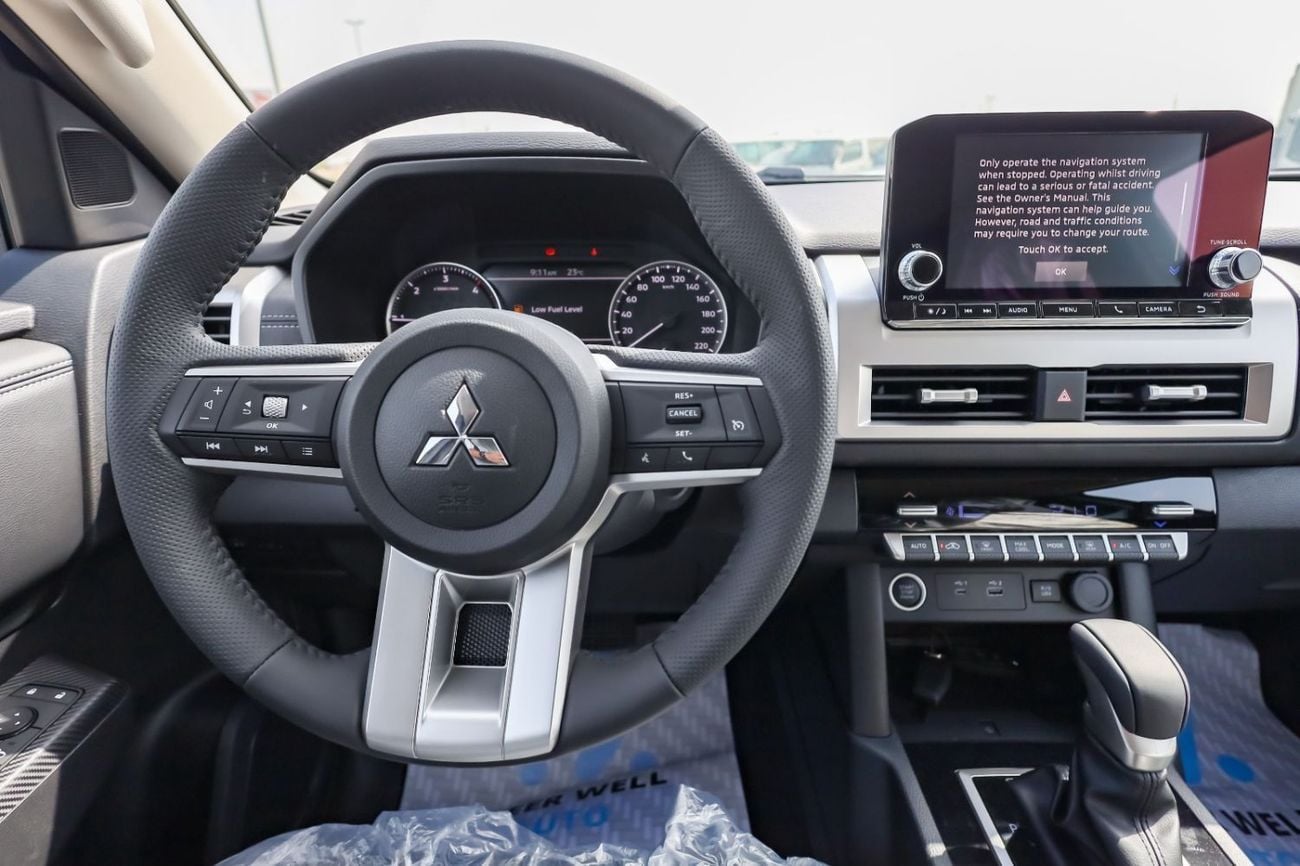 Mitsubishi L200 SPORTERO (NON GCC) SPORTERO 2.4L DIESEL DCABIN 4WD 6AT CHROME EDITION 2026 MODEL