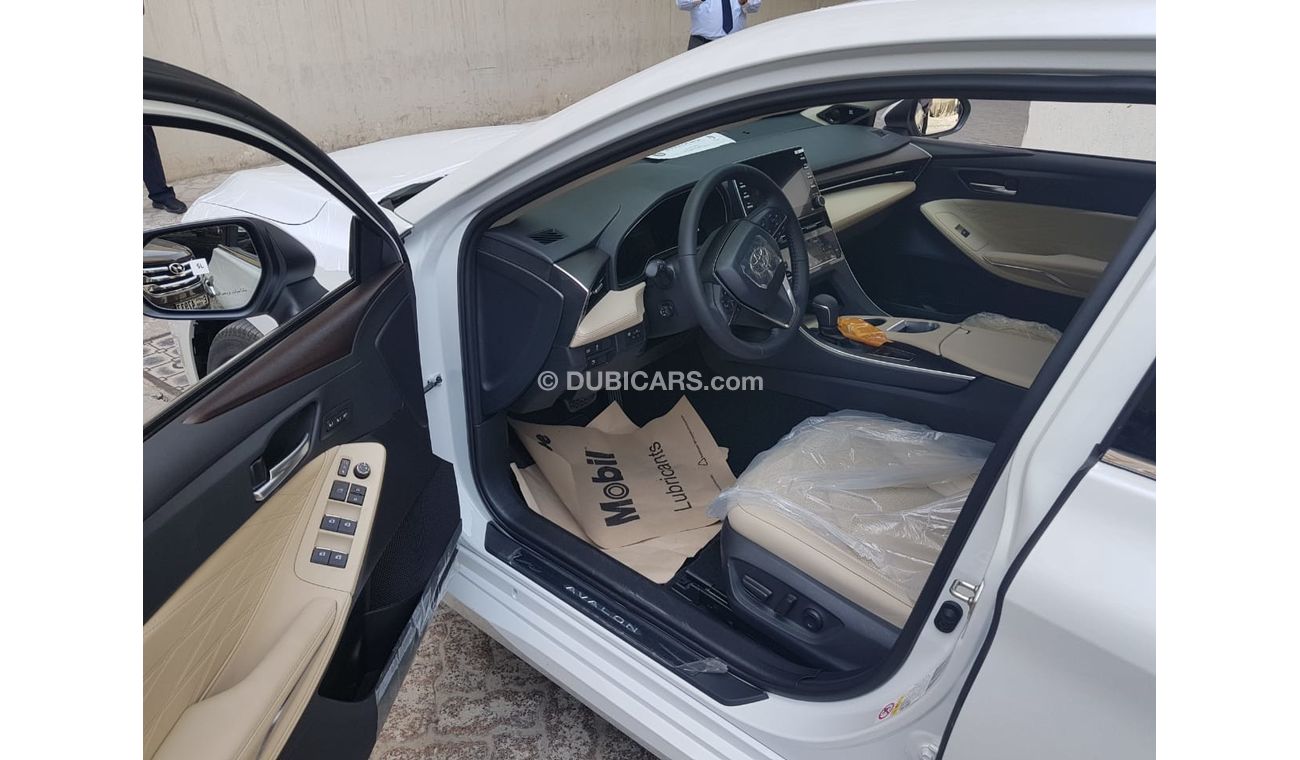 Toyota Avalon 3.5L LIMITED FULL OPTION