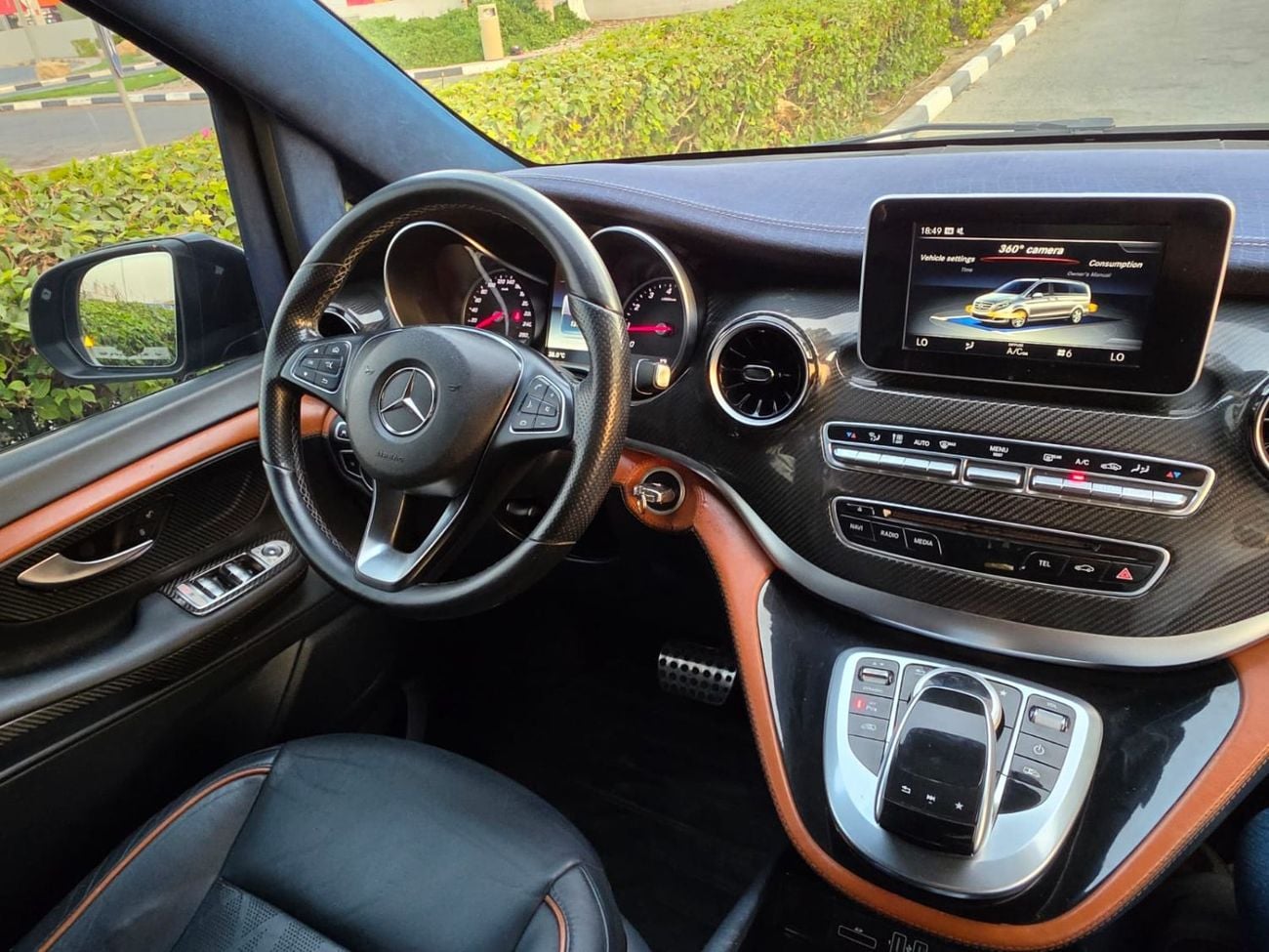 مرسيدس بنز V 250 2019 Mercedes-Benz V-Class V 250 GCC Specs
