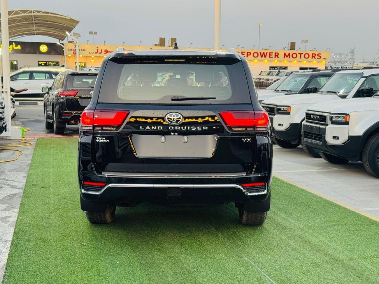 تويوتا لاند كروزر TOYOTA LANDCRUISER 300 VX 3.5L PTR 2026