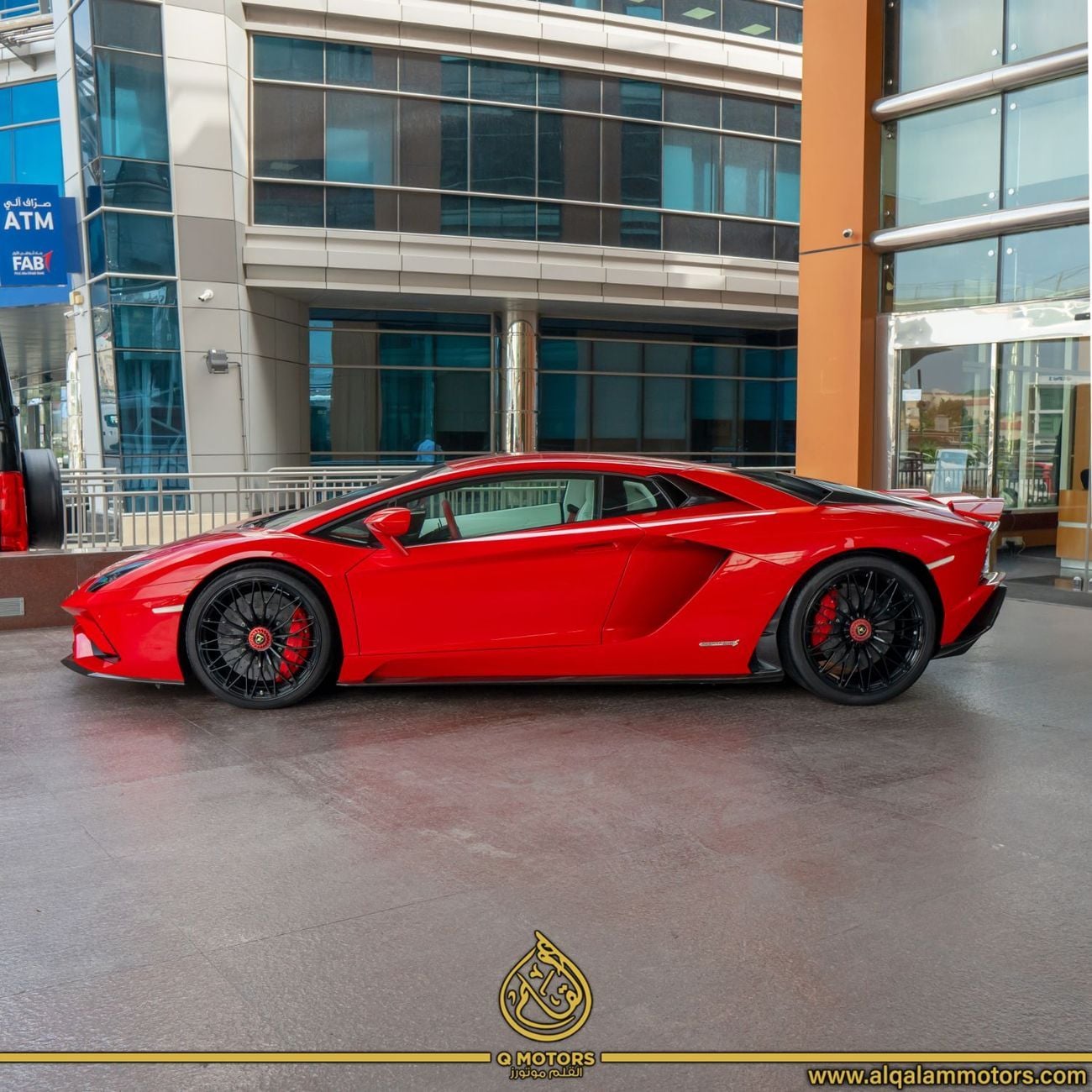 Lamborghini Aventador 2018 LAMBORGHINI AVENTADOR S ( 1 OF 1 ) GCC DONE ONLY 28,000KM