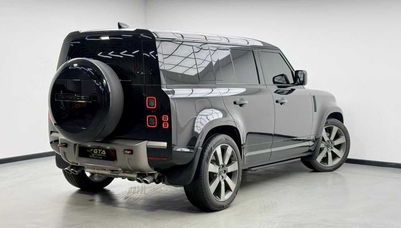 لاند روفر ديفندر 2026 Land Rover Defender 110 P525 V8, 5 Years LR Warranty + Service Pack, Fully Loaded, GCC