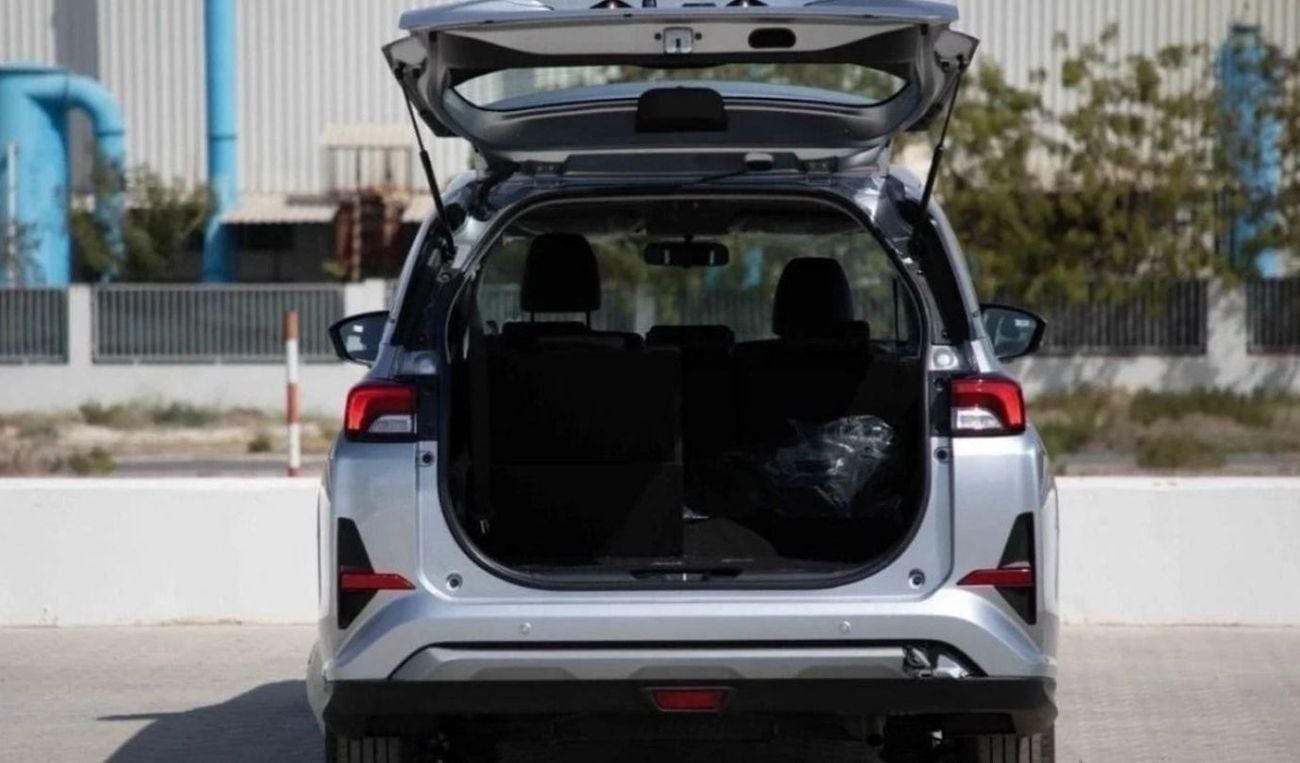 تويوتا فيلوز GLX Toyota Veloz 2023 Toyota Veloz V 1.5 - Silver inside Black