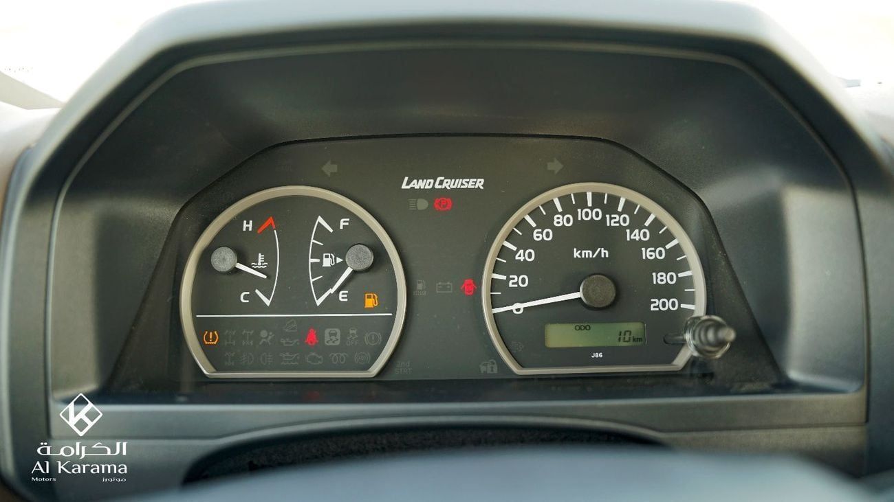تويوتا لاند كروزر بيك آب LC79 | 2.8L Turbo  | GCC | Manual 4x4 | Double Cabin
