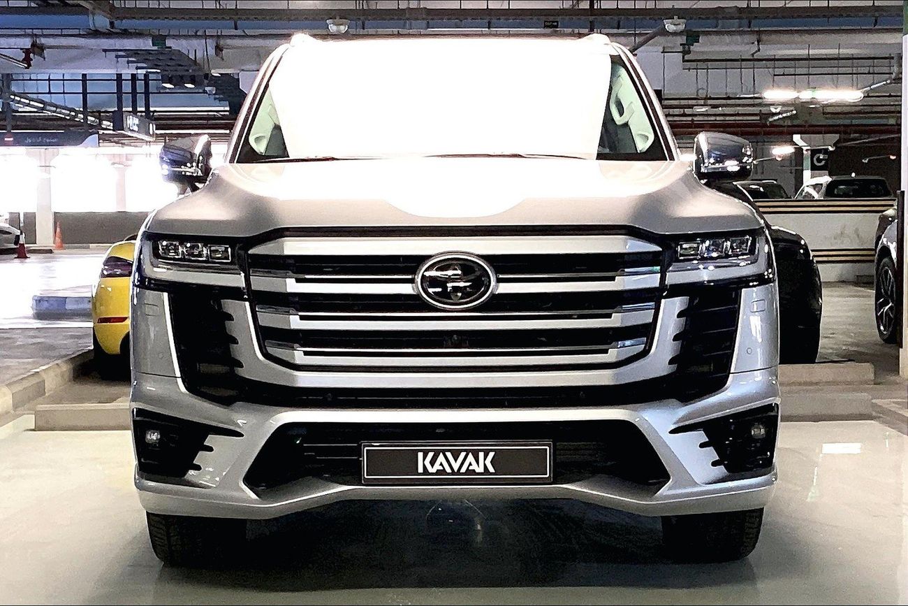 Toyota Land Cruiser VXR | National Day Celebration | Guaranteed Warranty | 0 Down Payment