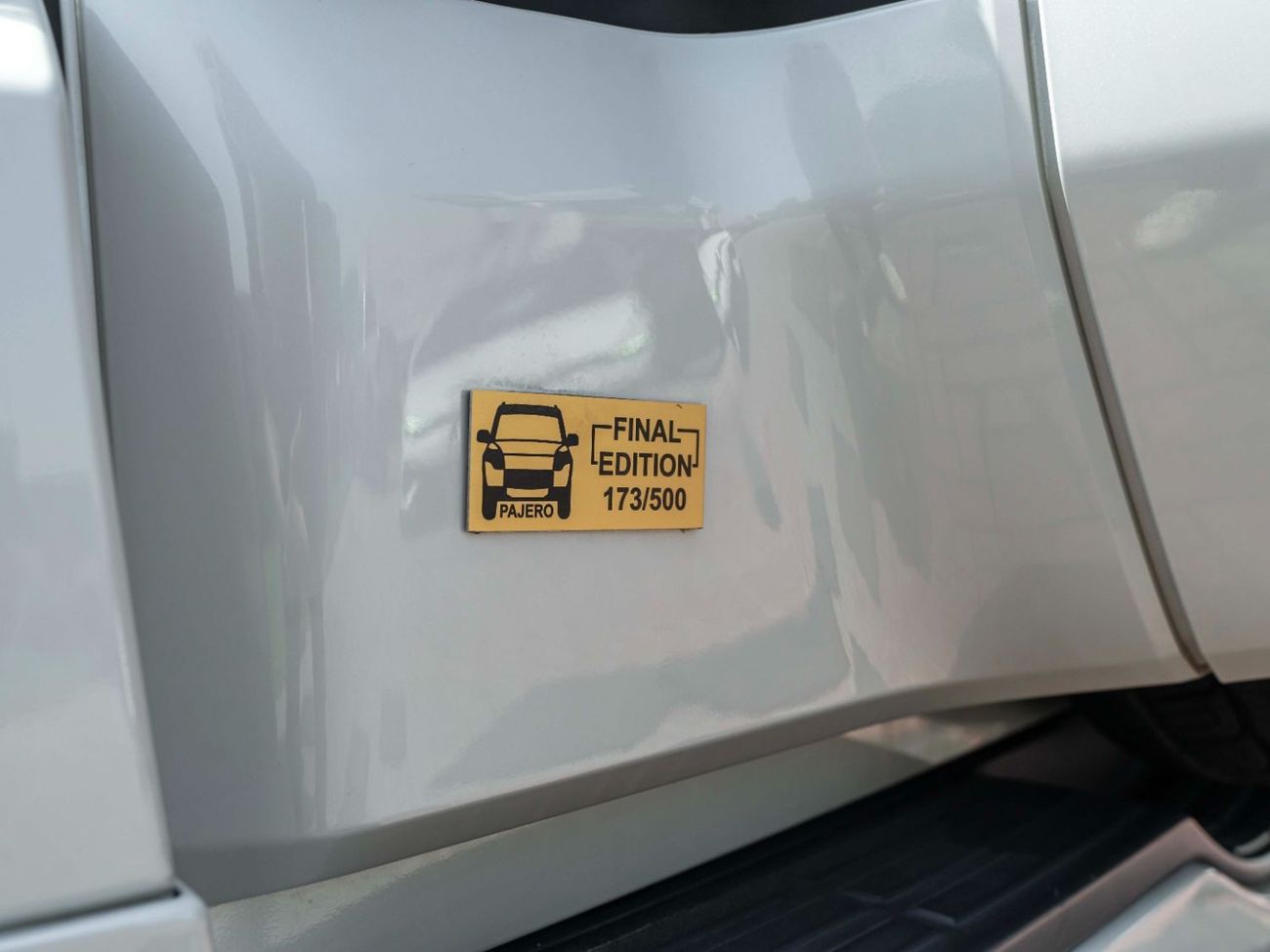 ميتسوبيشي باجيرو AED 2,044 PM • 3.8L PAJERO SIGNATURE - FINAL EDITION • ZERO KMS • MITSUBISHI WARRANTY UNTIL 2027