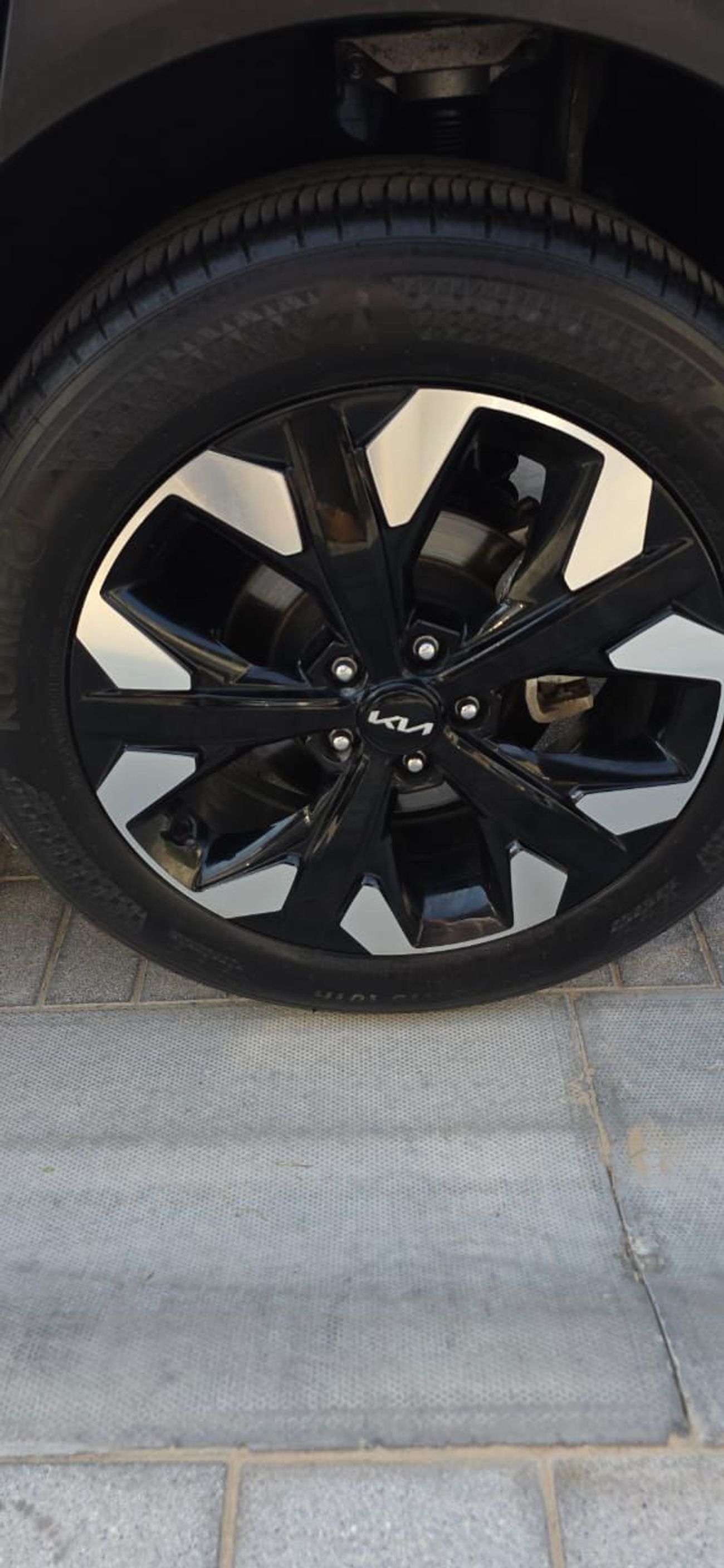 كيا سبورتيج xline AWD