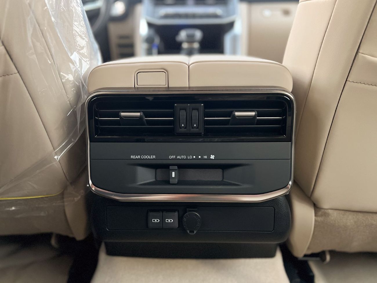 تويوتا لاند كروزر EXPORT ONLY - 2025 LC300 VX 4.0L