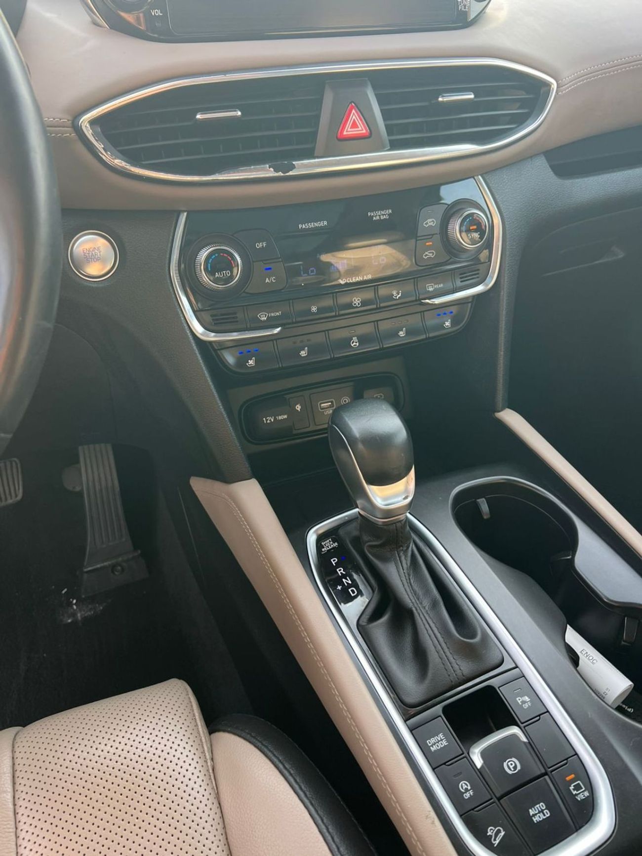 Hyundai Santa Fe 2020 Hyundai Santa Fe- Limited - 2.4L V4 - Full Option Panoramic View - Push Start - Leather and Ele